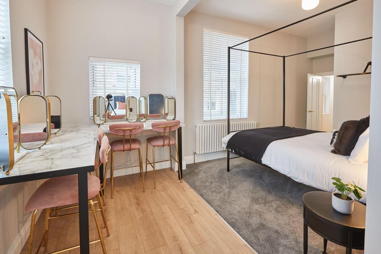 Host & Stay - Parkside Villa ฮาร์โรเกต ภายนอก รูปภาพ